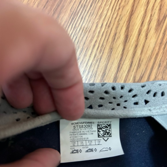 Women’s Sperry Perforated Slip On Shoes Size 10 - Picture 5 of 6